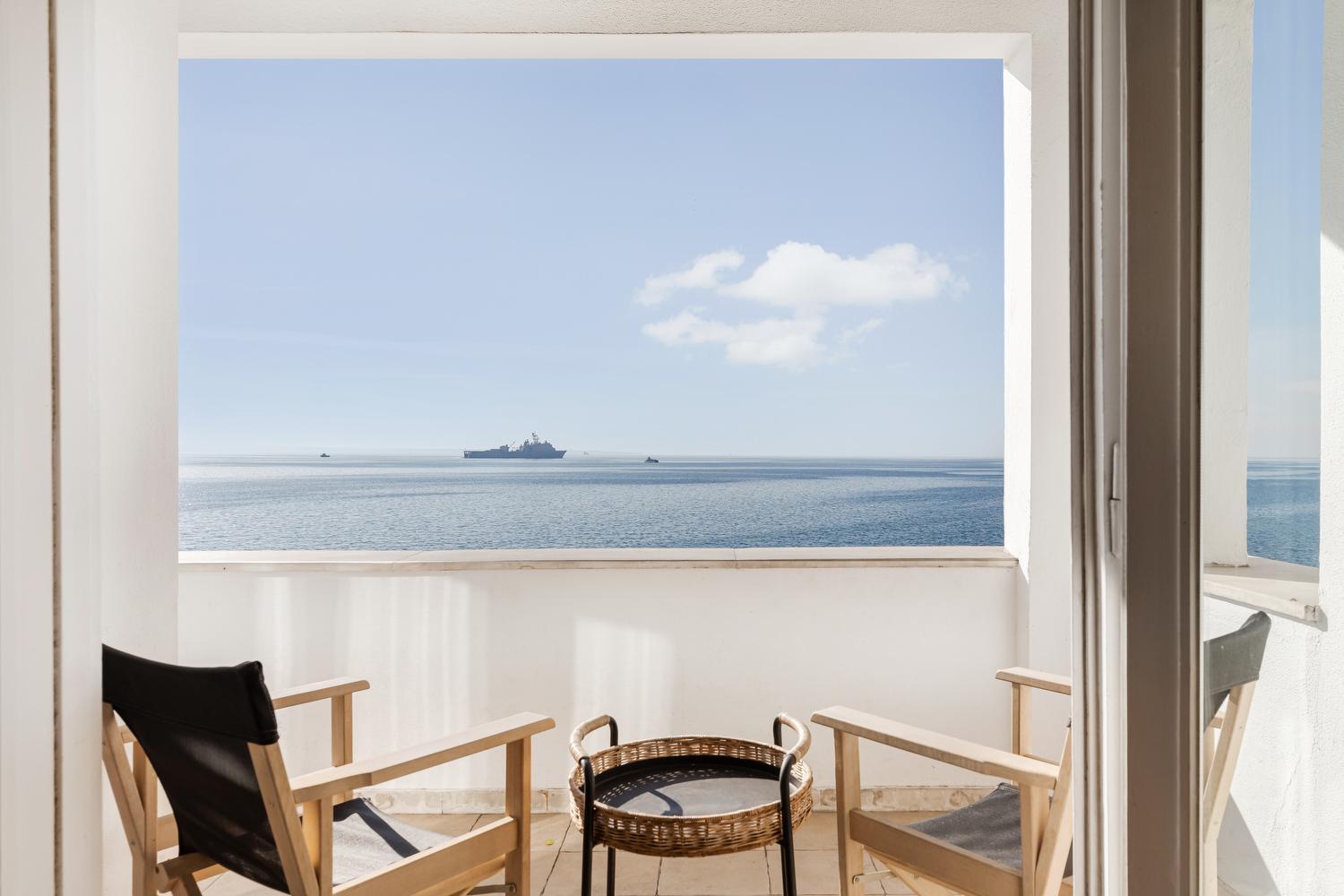 Infinity & Beyond By Halu! - Seafront Apartments Tesalonika Bagian luar foto